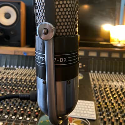 RCA 77-DX Ribbon Microphone 1960s - Silver / Red Badge image 4