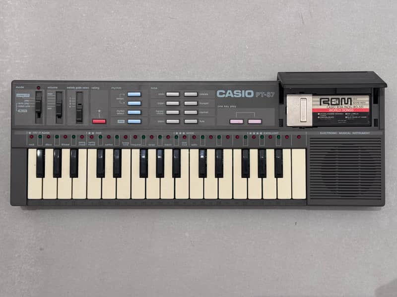 Casio PT-87 32-Key Mini Synthesizer 1980s - Black image 1