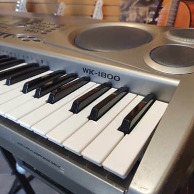 Casio WK-1800 76-Key Workstation Keyboard 2000s - Silver image 5