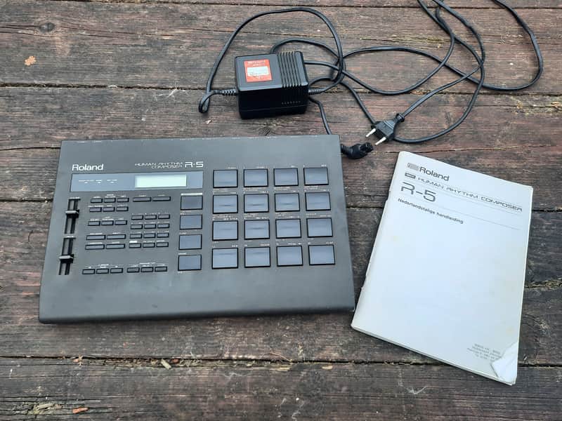 Roland R-5 Human Rhythm Composer Drum Machine | Reverb Canada