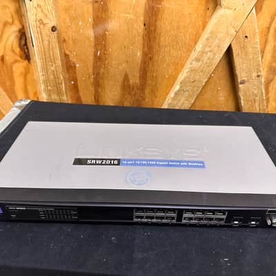 Linksys SRW2016 16-Port 10/100/1000 Gigabit Switch image 2