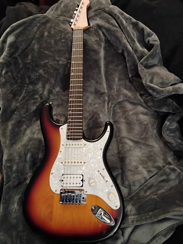 Mitchell TD400 Strat 2point trem 2010s - Sunburst image 1