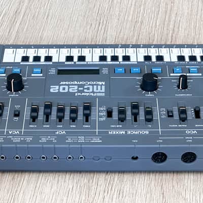 Roland MC-202 // Analog Vintage Synthesizer // BEAUTY! image 2