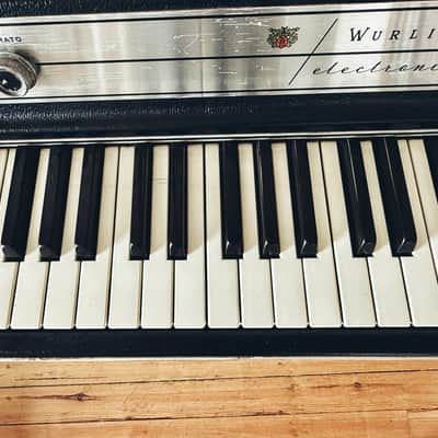 Wurlitzer 200A image 12