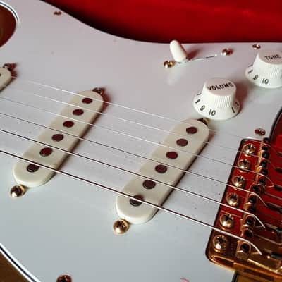Fender Gold/Gold Stratocaster 1981 - 1983 image 5