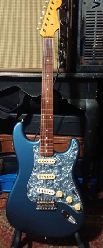 Fender Stratocaster 62 Reissue MIJ 1994 - Lake Placid Blue image 1