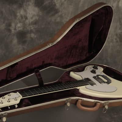 1970's Ovation BREADWINNER White with very early features image 25