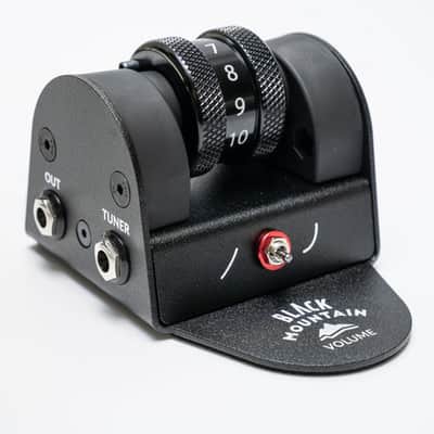 Black Mountain Mini Volume Pedal – Compact Roller-Style Expression Control image 1