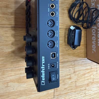 Elektron Syntakt 12 Track Drum Computer & Synthesizer 2022- Present - Black image 3
