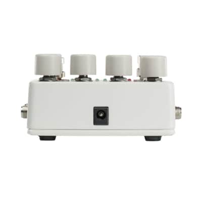 Electro-Harmonix Platform Stereo Compressor Limiter Pedal with Foot-Switchable Overdrive and Three-Color LED Compression Meter image 2