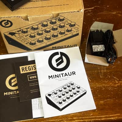 Moog Minitaur Analog Bass Synthesizer w/ box image 8