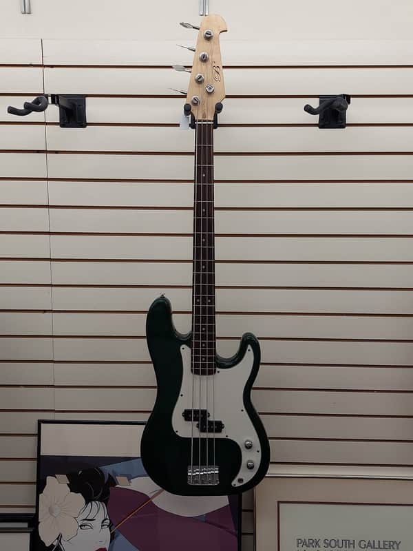 B Generic Bass Green image 1