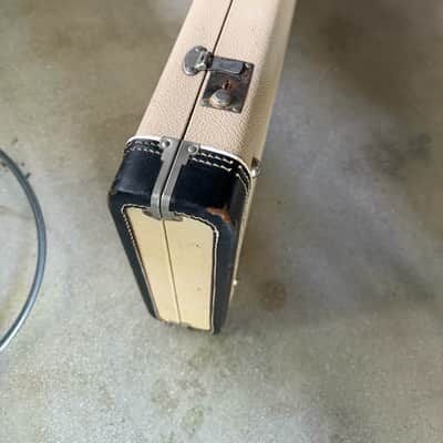 ULTRA RARE 1963-1964 Fender Stratocaster Case and Full case Candy set - strap, polish cloth, hang tags. etc NEAR MINT White Cookies and Cream image 5