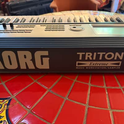 Korg Triton Extreme 76-Key 120-Voice Polyphonic Workstation 2005 - 2009 - Black image 9