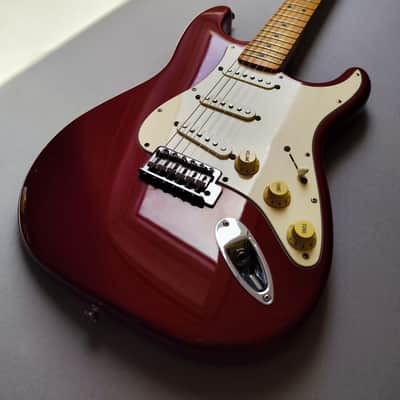 Fender MIM Stratocaster with Maple Fretboard 1996 - 2000 - Candy Apple Red image 2