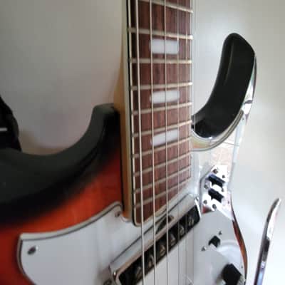Silvertone Electric Guitar 319.14409 Silvertone Electric Guitar 319.14409 1960's-early 1970's - Sunburst image 3