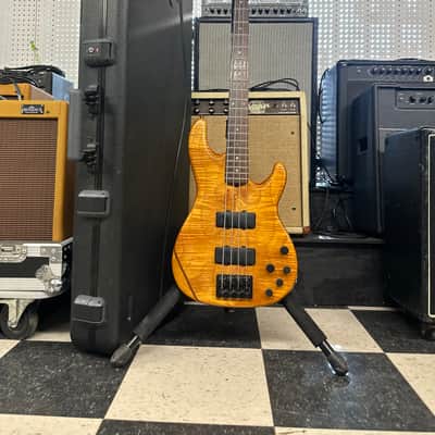 Fender American Deluxe Zone Bass 2001 - 2006 - Amber image 4