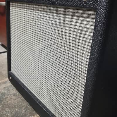 Fender Pro Junior III 15-Watt 1x10" Guitar Combo - Black image 2