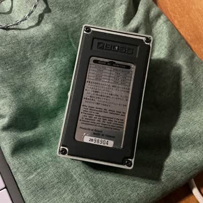 Boss PN-2 Tremolo/Pan (Silver Label) 1990 - 1995 - Green image 3