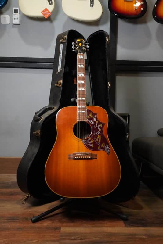 Gibson Hummingbird Standard