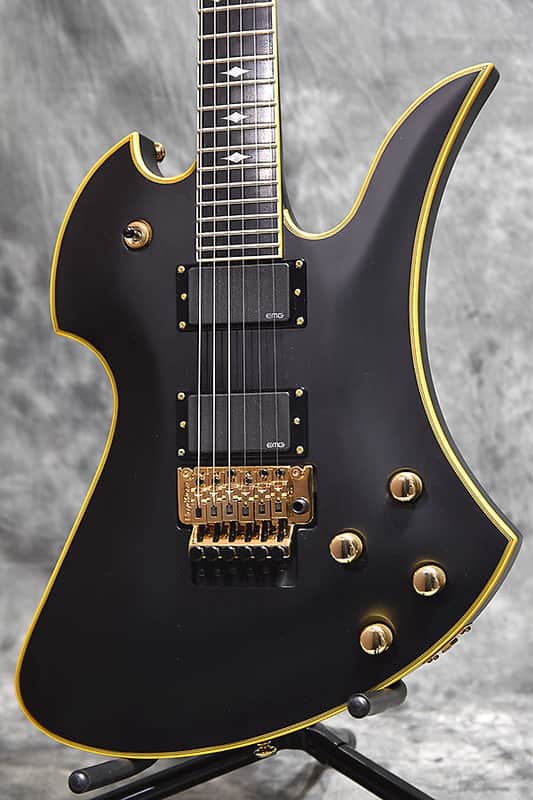 B.C Rich 日本製 Mockingbird black gold B.C. Rich Mockingbird Black Refin 1982 – Chicago Music Exchange