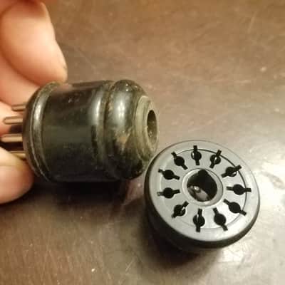 Leslie Amphenol 86-CP11 11 PIN plug AND jack "OCTAL" HEATHKIT YAESU power supply 1960s - black image 2