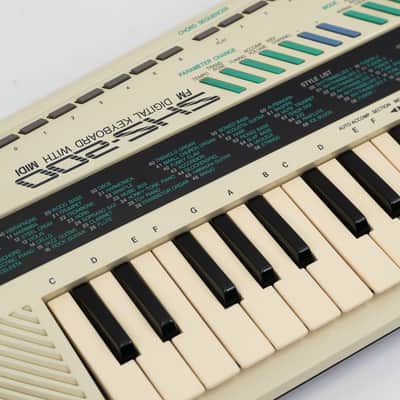 Yamaha SHS-200 FM Digital Keytar Keyboard w/ Power Supply – 49-Key Vintage image 3