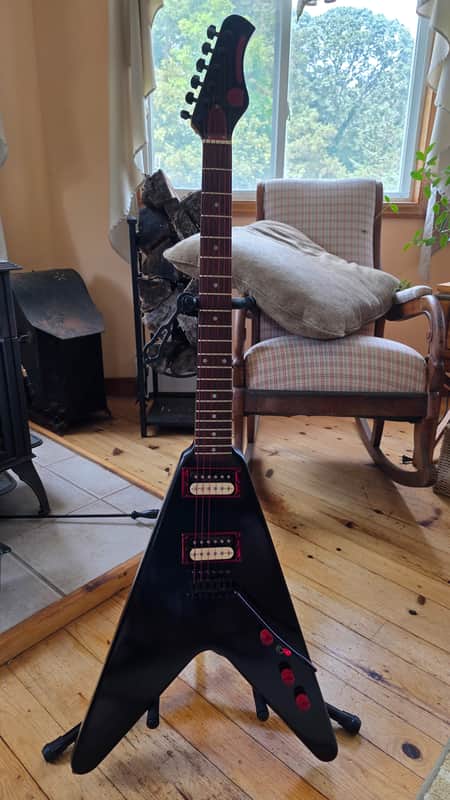 Hondo 767 FLYING V 1980s - Black/ RED ACCESSORIES image 1