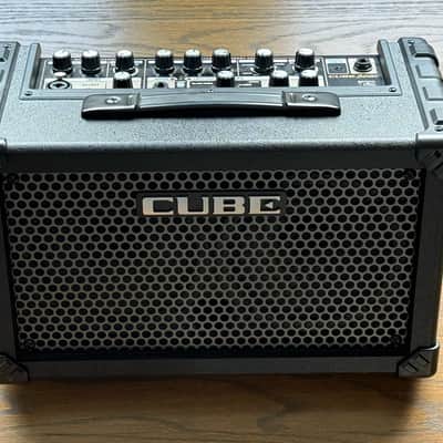 Roland Cube Street 2-Channel 2x2.5-Watt 2x6.5" Guitar Combo 2007 - 2021 - Black image 2