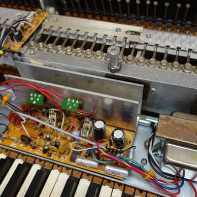Wurlitzer 200A  electric piano (USA/1975) + music stand image 5