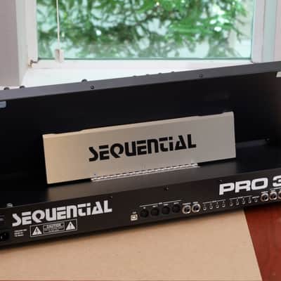 Sequential Pro 3 SE 37-Key 3-Voice Monophonic / Paraphonic Synthesizer in Mint Condition! image 6