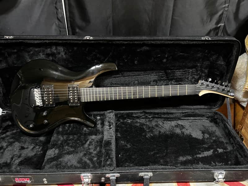 Parker Maxx Fly Radial PDF60 Black Electric Guitar w Case