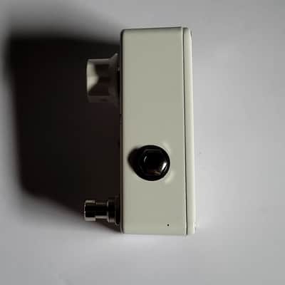 Keeley Mini Katana Clean Boost - White image 4