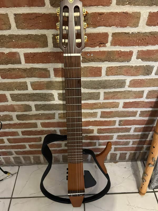 Yamaha SLG110N Silent Nylon String Guiter Natural | Reverb