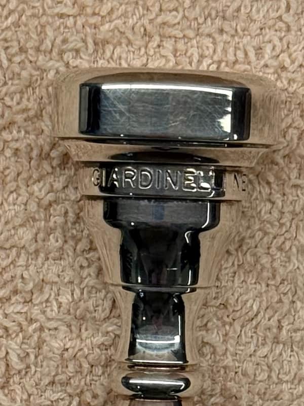 Giardinelli M5 trumpet mouthpiece image 1