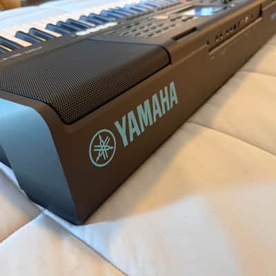 Yamaha PSR-E473 61 Key Portable Keyboard | Includes Soft Case image 7