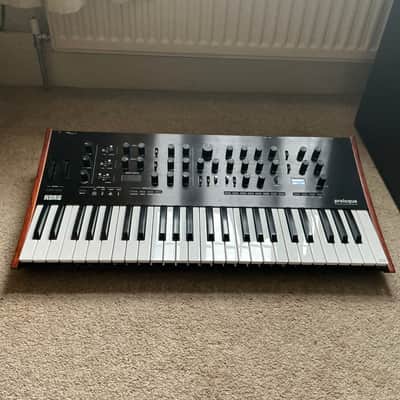 Korg Prologue 8 Polyphonic 49-Key 8-Voice Analog Synthesizer 2018 - Present - Black/Wood