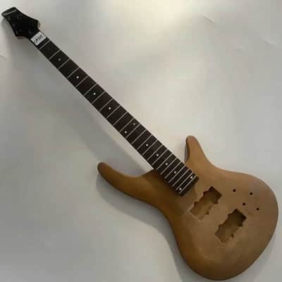 5 String Bass Mahogany Body with Maple Neck, Rosewood Fingerboard image 12