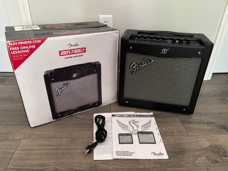 Fender Mustang I (v.2) 20W 8" Combo Guitar Amplifier