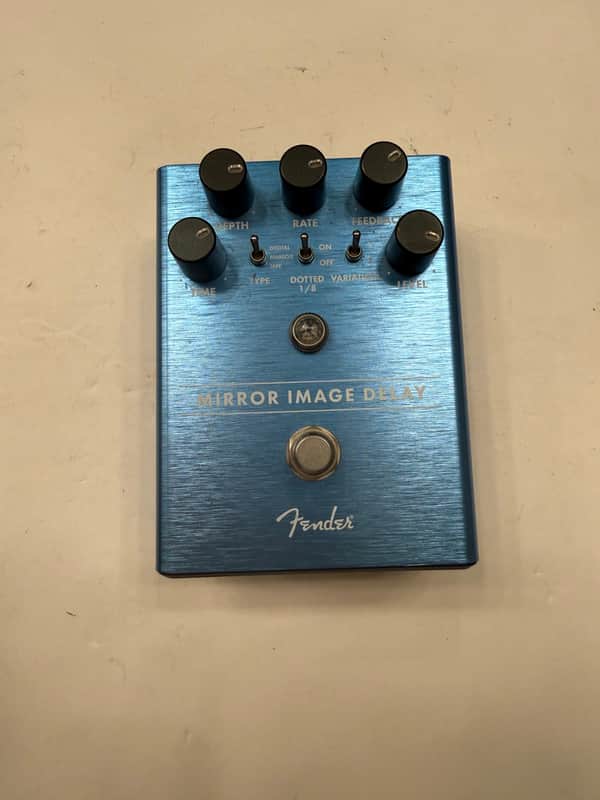Fender Mirror Image Delay