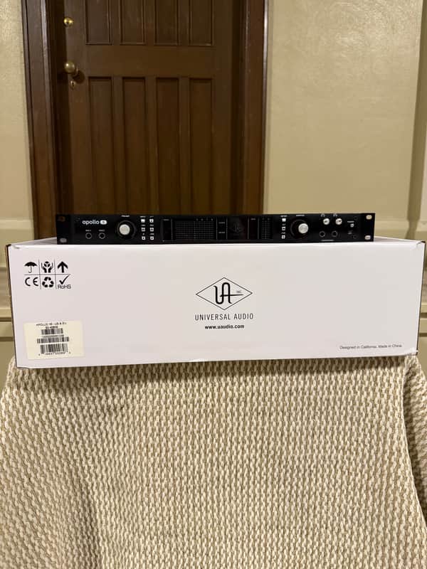 Universal Audio Apollo 8 DUO Thunderbolt 2 Audio Interface 2010s - Black image 1