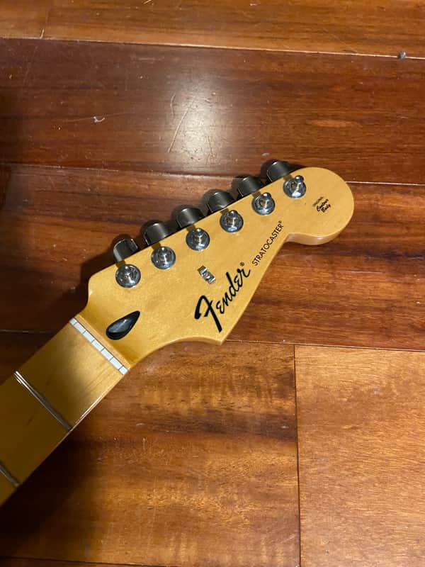 2012 Fender Strat Neck Maple Standard Stratocaster Tuners 9.5" Radius Med. Jumbo