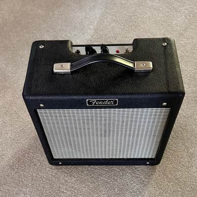 Fender Pro Junior 15 - watt tube combo amplifier 2011 - Black Rolex image 2