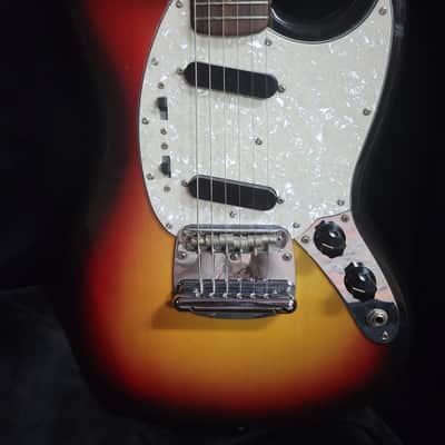 Fender Mustang 1970s - 3-Color Sunburst image 2