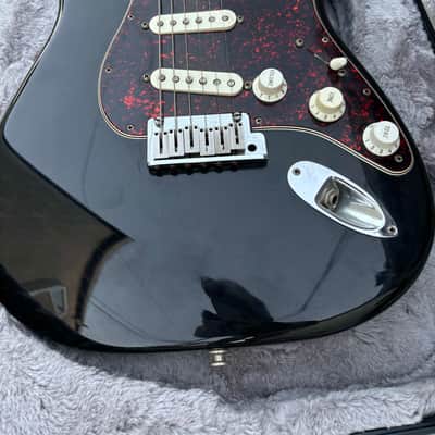 Fender Roadhouse Stratocaster with Rosewood Fretboard 1997 - Black image 2