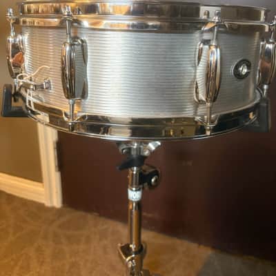 Slingerland No.140 14"x5" Student Aluminum Model Snare Drum (1968) Bild 5