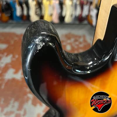 Squier   Vintage Modified Jazz Fretless Sunburst image 10