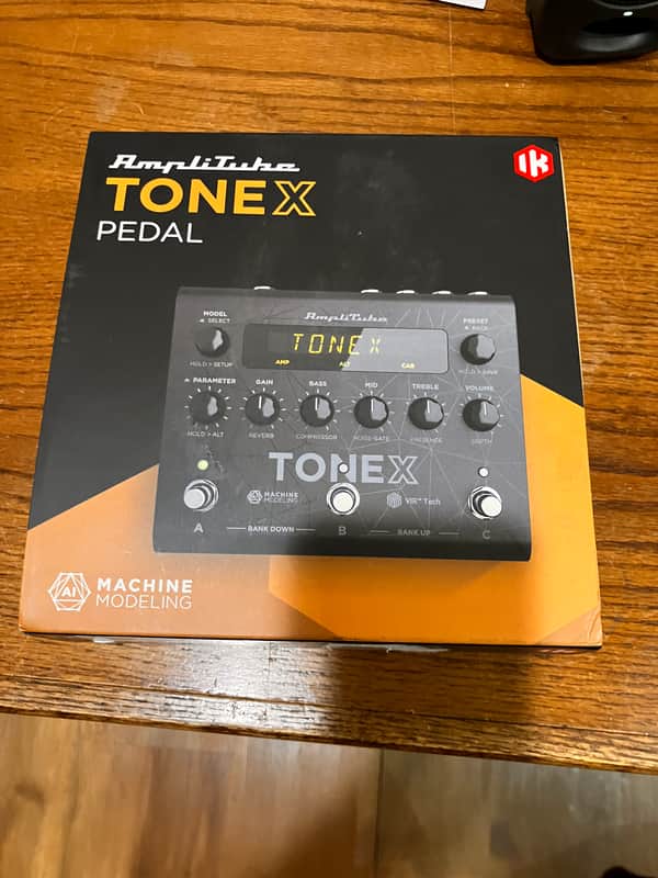 IK Multimedia Tonex Pedal
