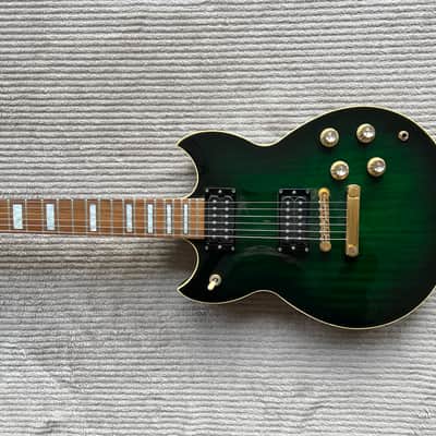 Yamaha SG700S in Rare Trans Green with Case – MIJ November 1998 image 4