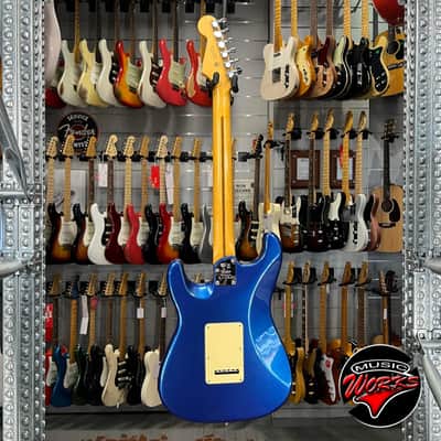Fender   American Ultra Stratocaster Cobra Blue image 8